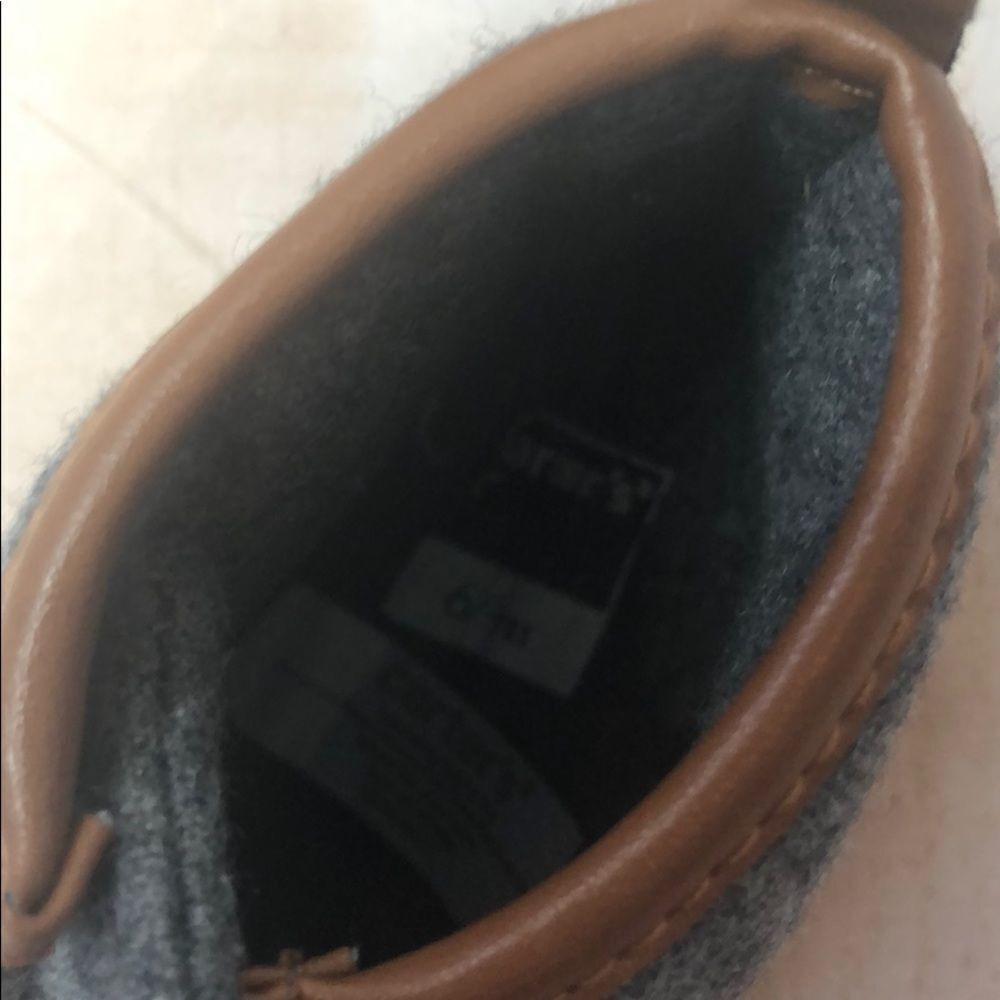 🍭6/$30 Carter’s soft soled Velcro high tops 6-9 m - Picture 6 of 6